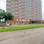 OYO 2942 Apartement River View Jababeka