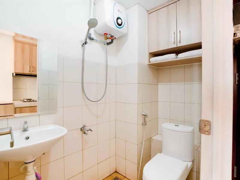 Oyo 2942 River View Jababeka Hotel 2*