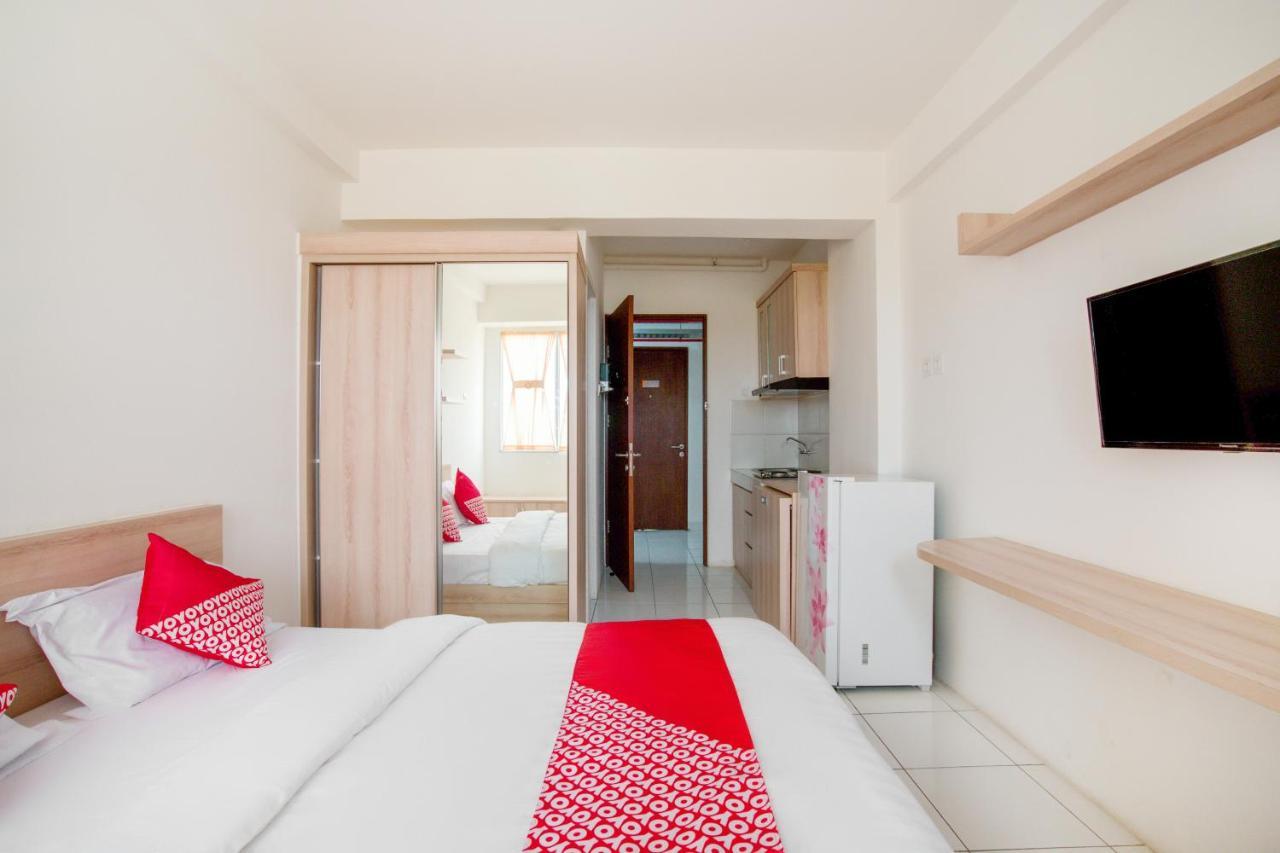 Oyo 2942 River View Jababeka Hotel 2*